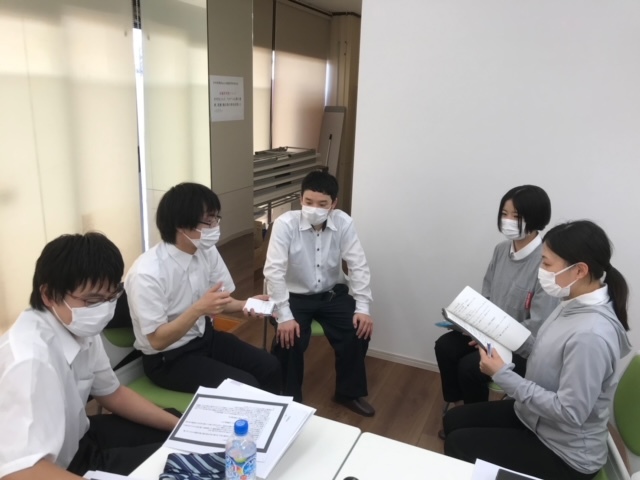 社員座談会・食事会